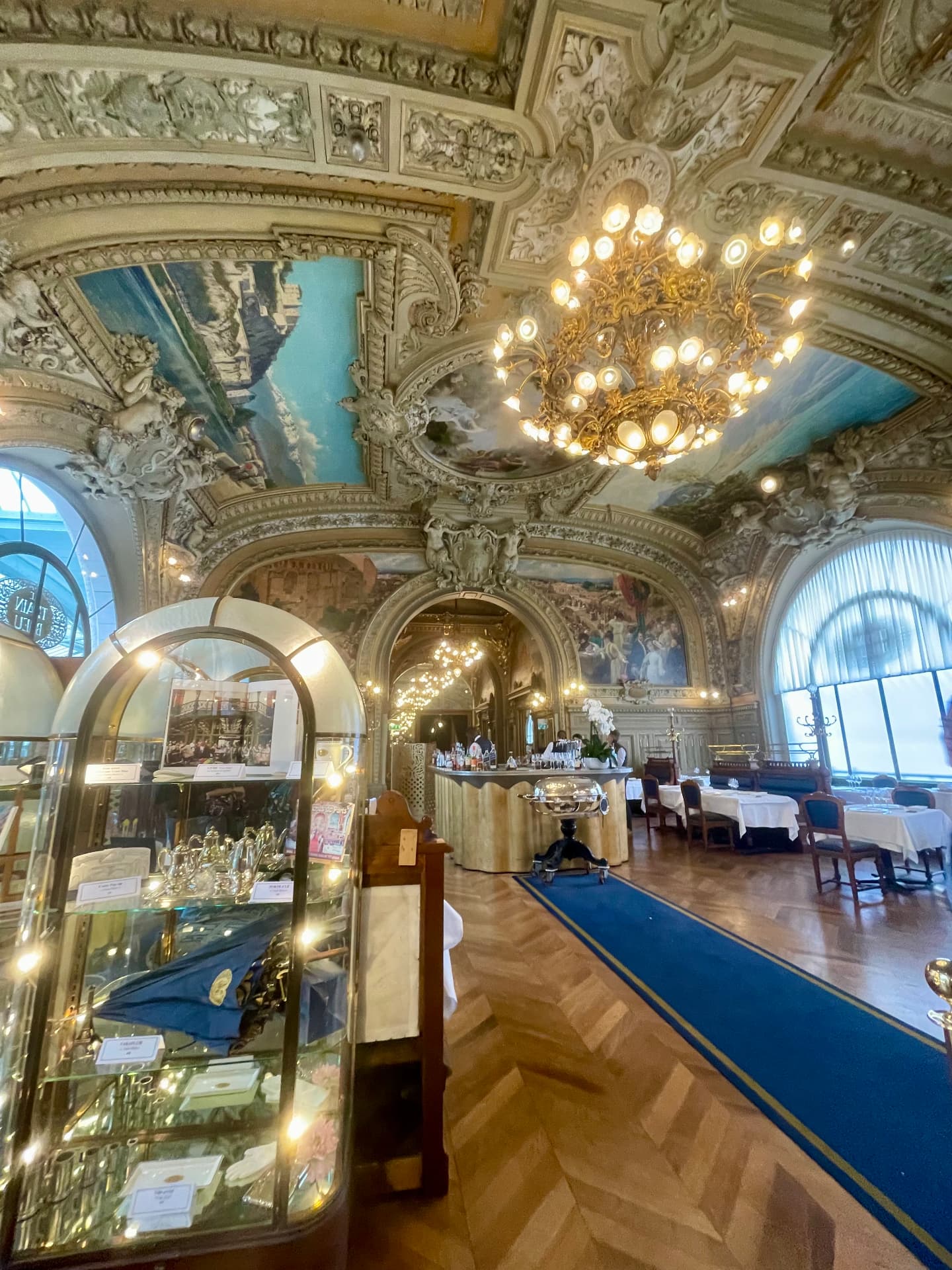 Le Train Bleu — belle époque dining at Gare de Lyon